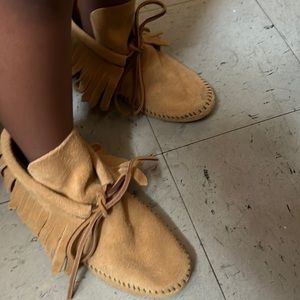 Women’s Classic Fringe Softsole Boot